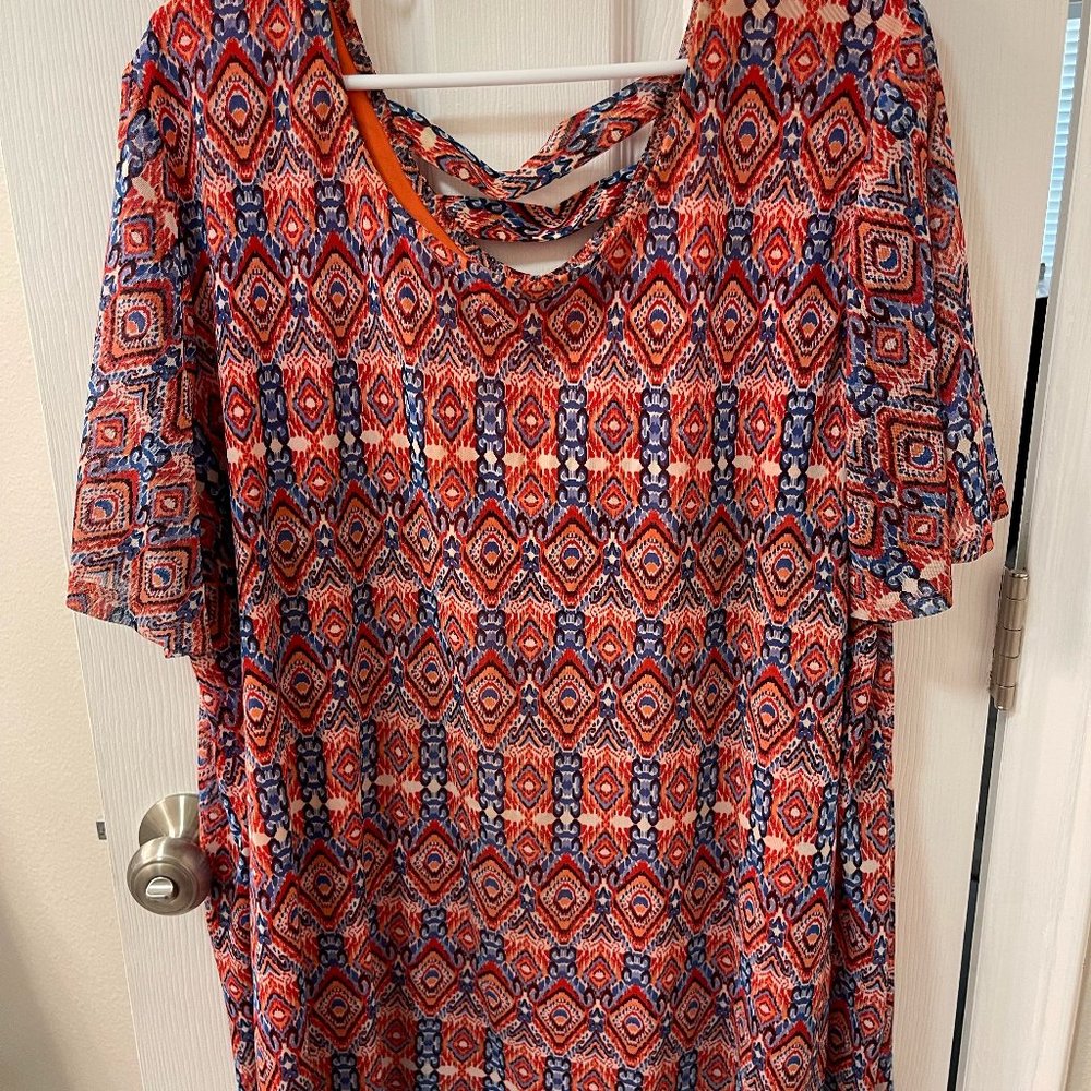 Catherines blouse with criss cross back